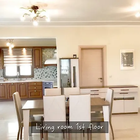 بيت للعطل Traditional Private أستريس