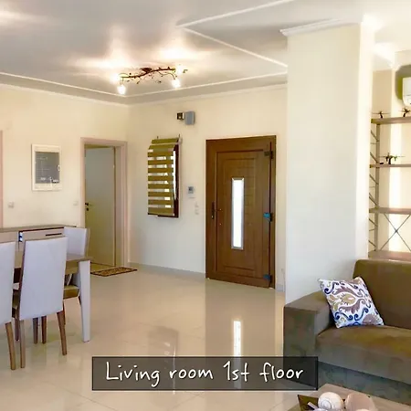 Traditional Private Case de vacanță *