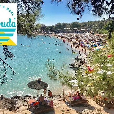 Case de vacanță Traditional Private Astris