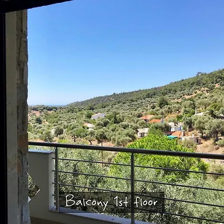 Traditional Private Case de vacanță *